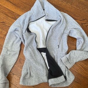 LULULEMON JACKET 😍🤍